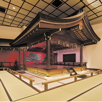 山本能楽堂　舞台.jpg