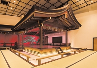 1506山本能楽堂　舞台.jpg